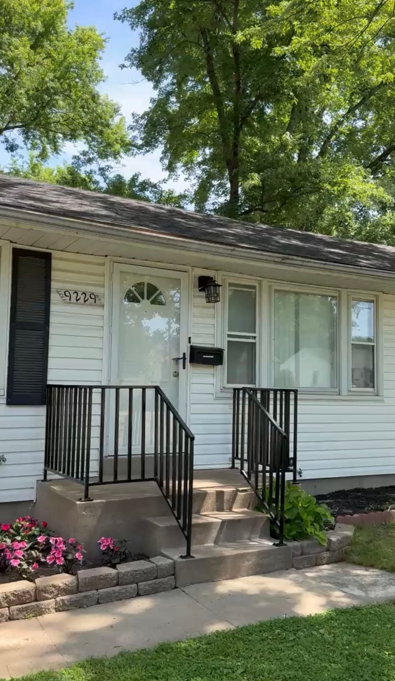 Clean Steel Rail Install on a Residential Front Entry image